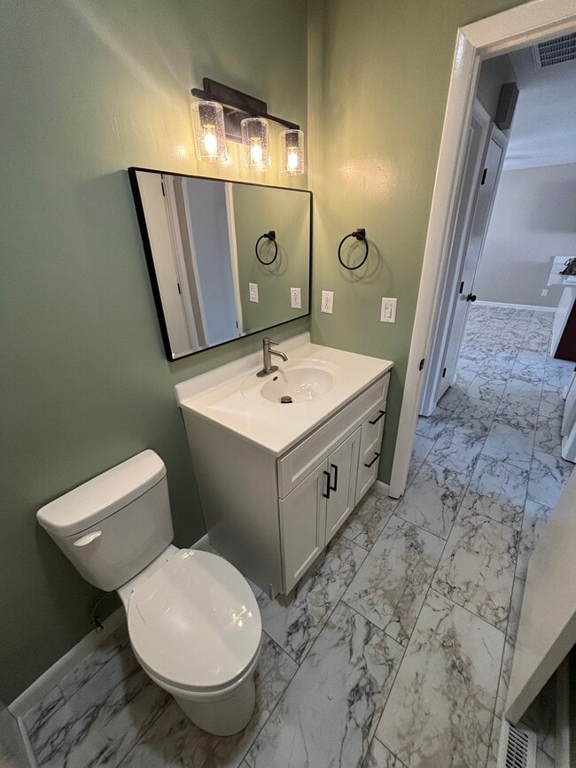 Building Photo - 5455 Old Jacksonville Rd