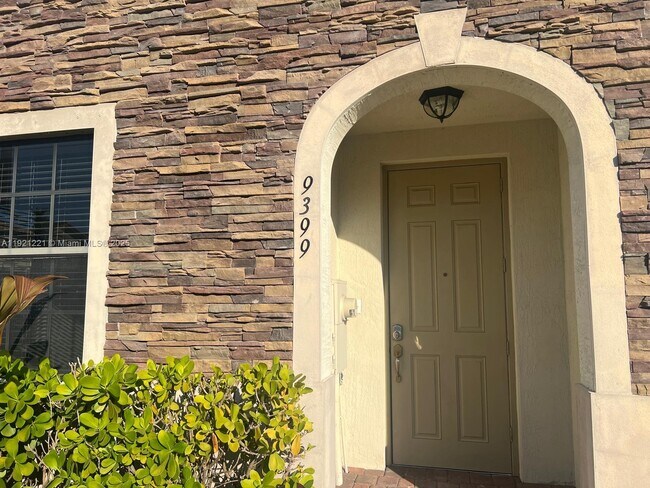 Building Photo - 9399 W 33rd Ln