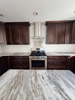 Building Photo - 8 Crenshaw Ct