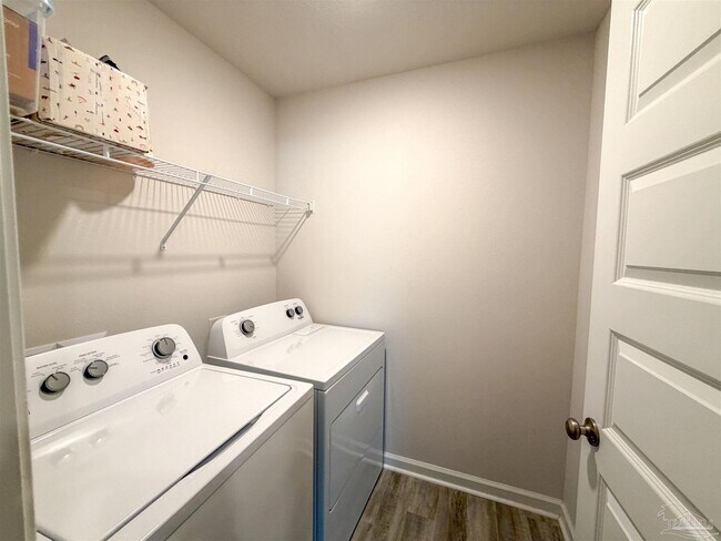 Building Photo - 5494 Silverbell Dr