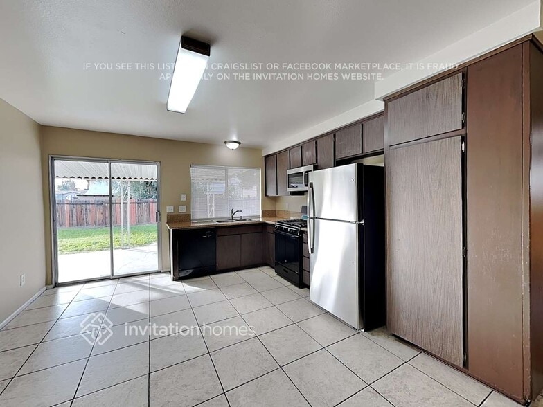 Building Photo - 271 Glenmont Ct