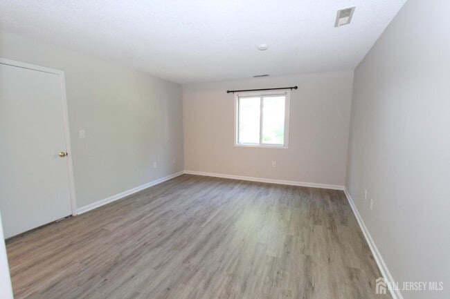 Building Photo - 1808 Aspen Dr