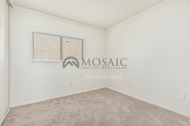 Building Photo - 1543 S Danielson Way