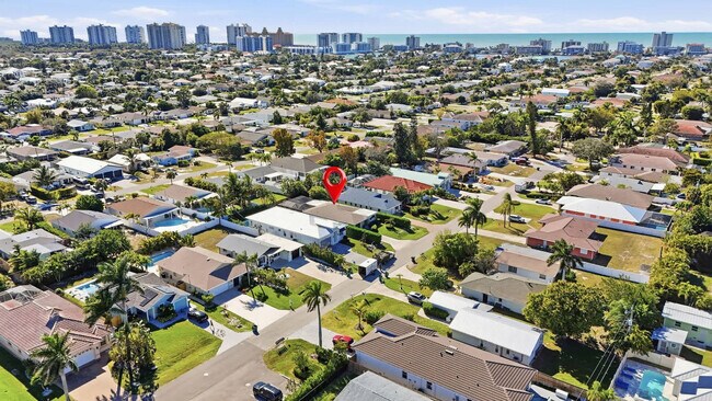 Building Photo - 660 100th Ave N