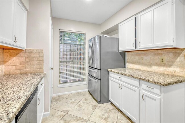 Building Photo - 7431 Ridgeberry Dr