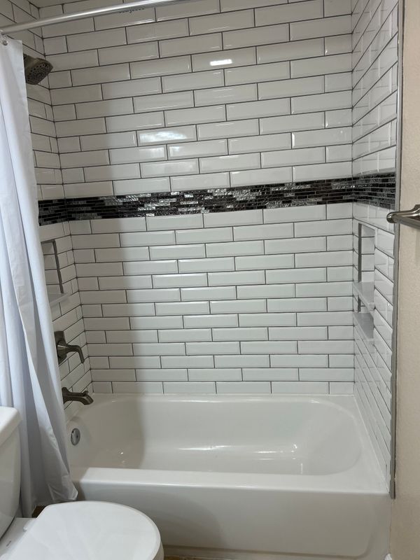 Building Photo - 150 Reflections Dr