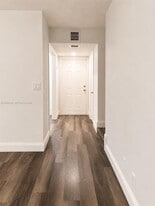 Building Photo - 139 Sparrow Dr