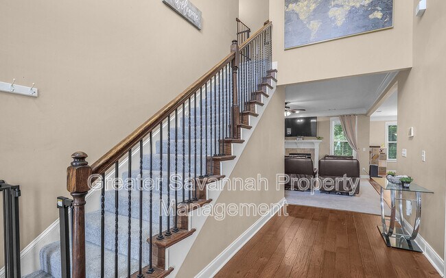 Building Photo - 113 Greystone Dr
