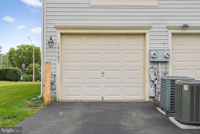 Building Photo - 15503 John Diskin Cir