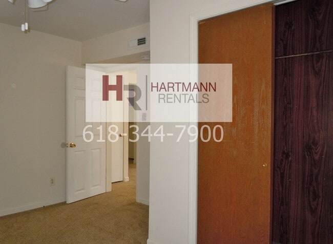 Building Photo - Three Bedroom Home w/ Lots of Closets and Washer/Dryer Hookups!