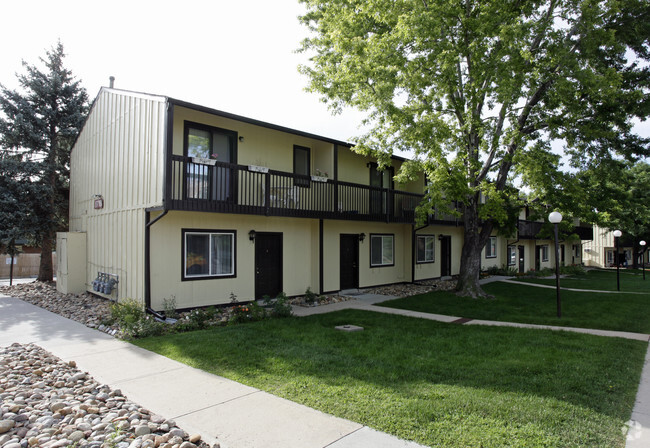 Primary Photo - Dawson Square Apartments