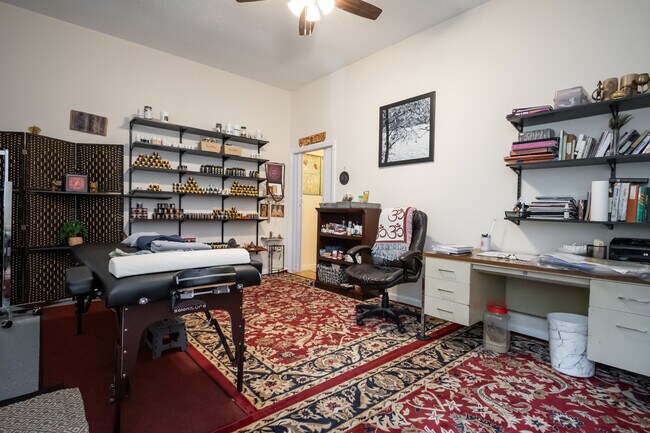 Building Photo - 115 Winterberry Dr