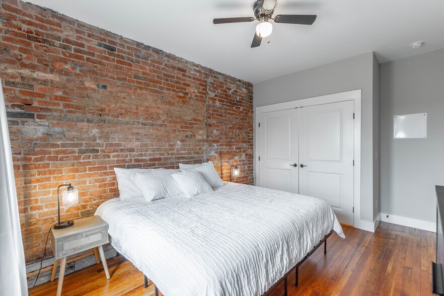 Building Photo - 1108 McCallie Ave