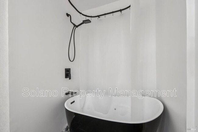 Building Photo - 309 Nancy Ln