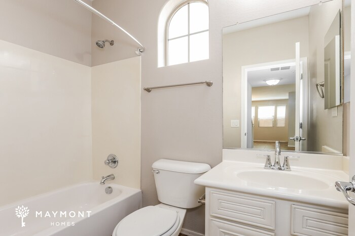 Building Photo - 3261 E Sports Dr