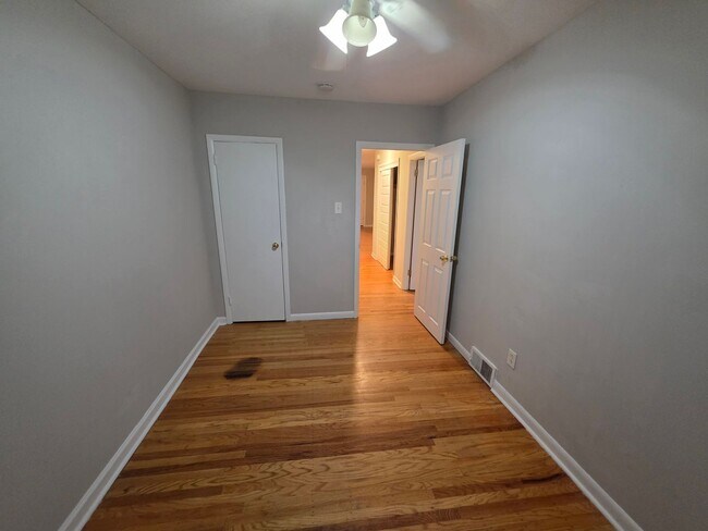 Building Photo - 3921 Lankenau Ave