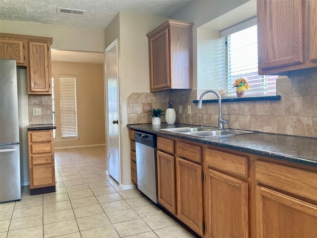 Building Photo - 12319 Fern Meadow Dr