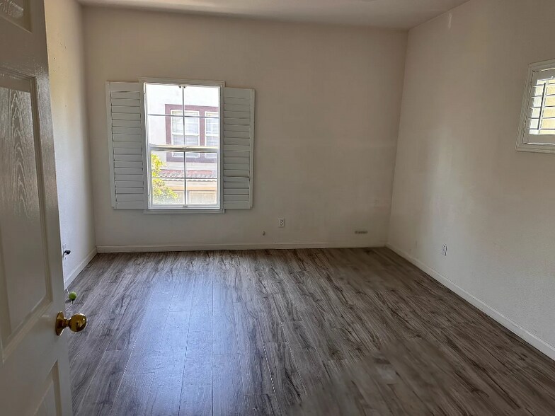 Building Photo - 830 Fire Walk