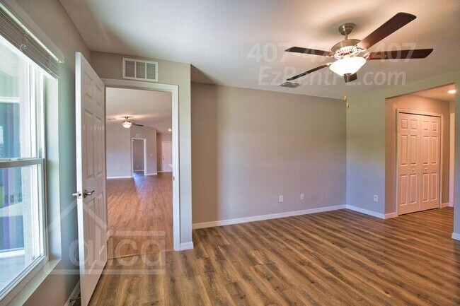 Building Photo - 2803 11th St SW