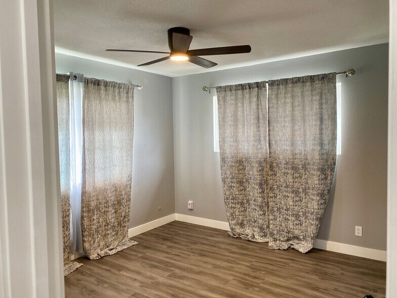 Building Photo - 1144 Carson St