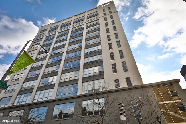 Building Photo - 2200 Arch St