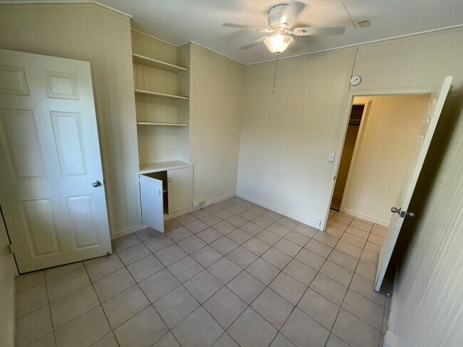 Building Photo - 737 Hauoli St.