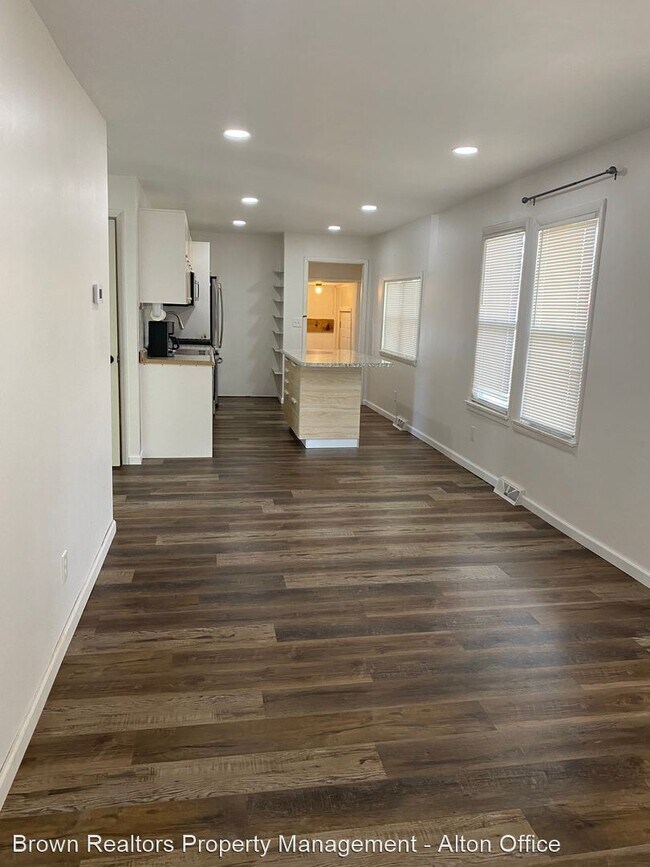 Building Photo - 2 br, 1 bath House - 971 E Penning