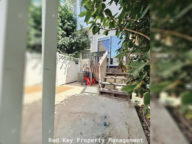Building Photo - Anson Dr. Townhouse