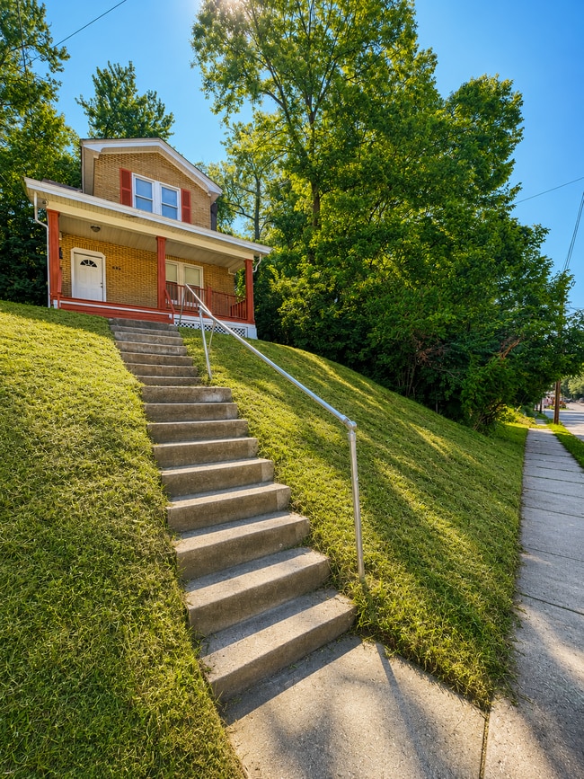 Building Photo - 412 Elberon Ave