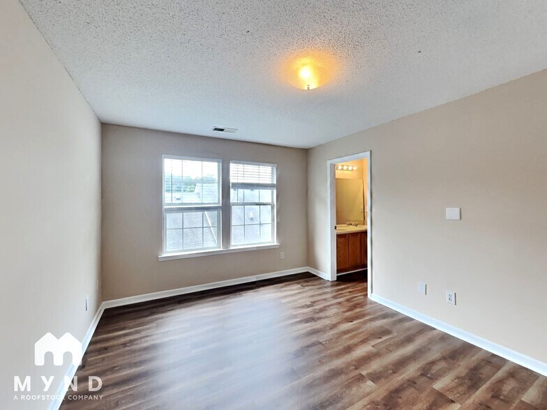 Building Photo - 3607 Ginnis Dr SW