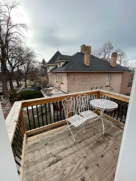 Building Photo - 486-1 E 3rd Ave