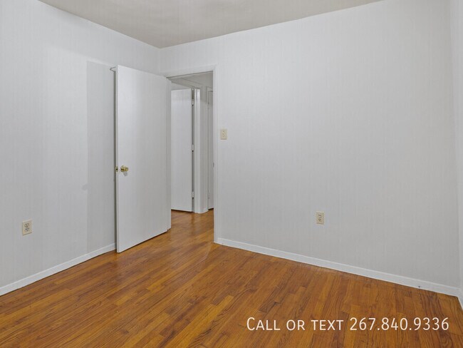 Building Photo - 4040 Livingston Rd SE