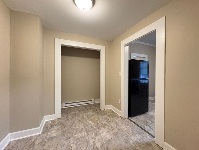 Building Photo - COMING SOON - 1 Bedroom, 1 Bathroom House in Eden!