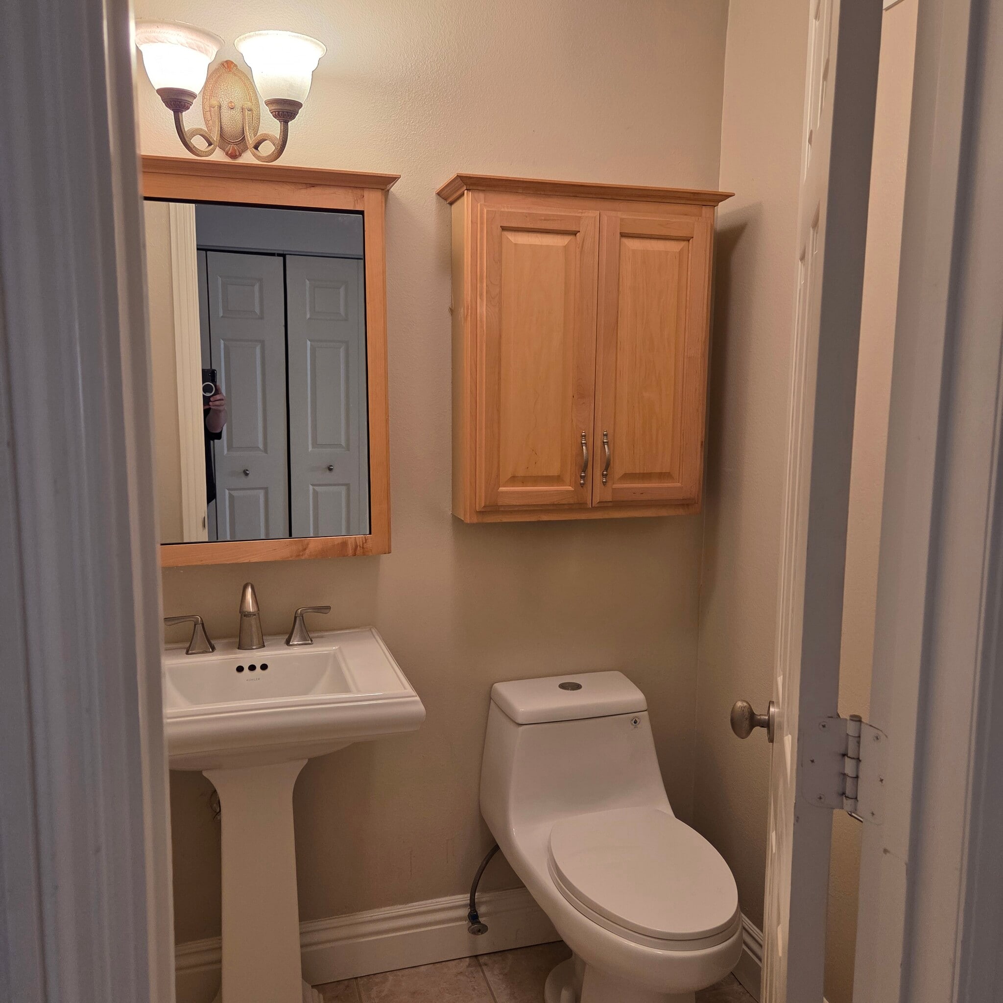 1/2 bathroom - 3688 1st Ave