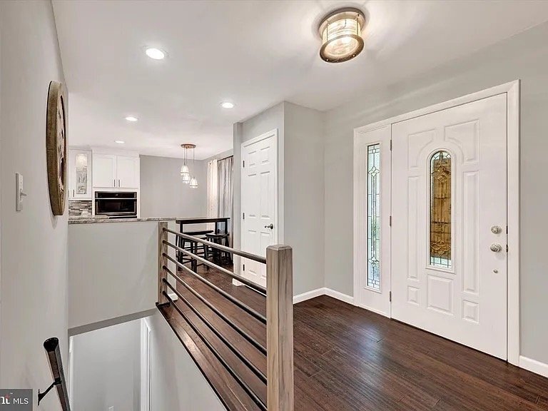 Building Photo - 4296 Wolf Hill Dr