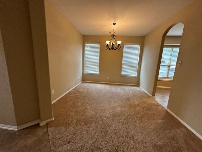 Building Photo - For Lease | 4 Bed, 2.5 Bath | 2,587 Sq Ft ...