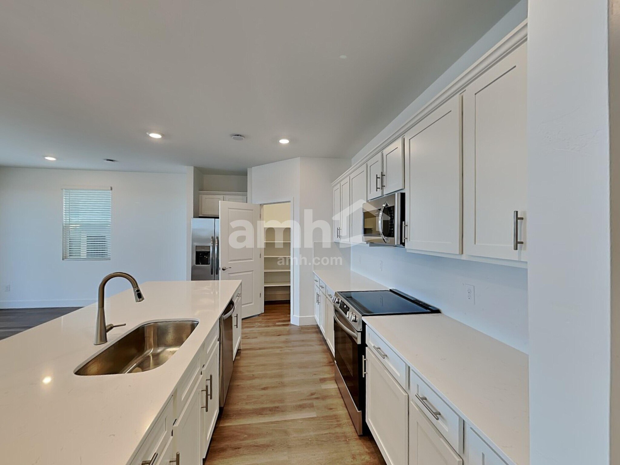 Building Photo - 9629 Harkes Dr
