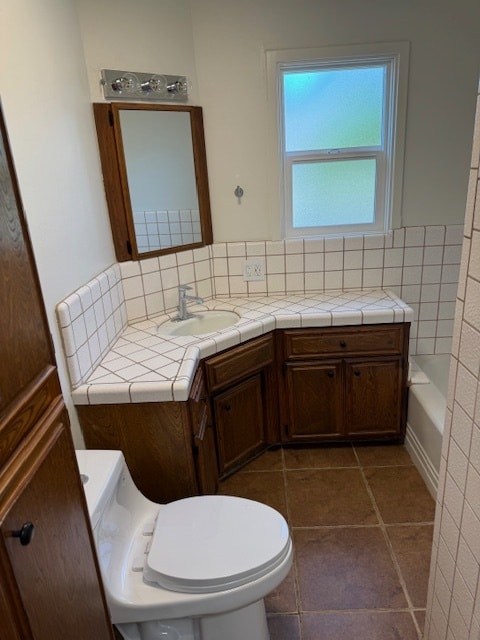 Building Photo - 2230 Alta Vista Dr