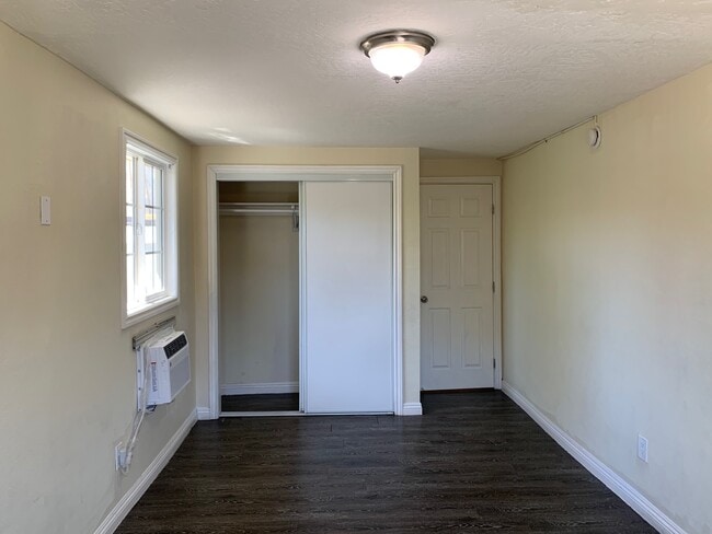 Building Photo - 3913 E Calle De Ricardo