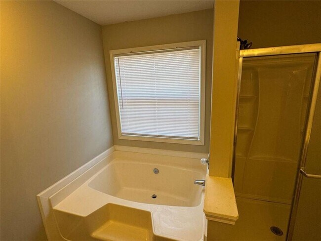 Building Photo - 2430 Cordillo Dr