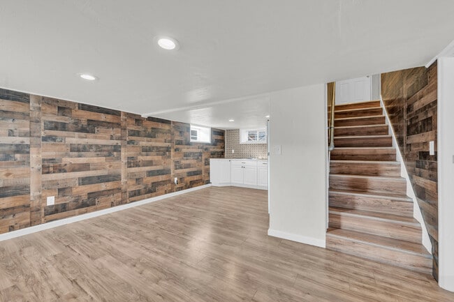 Building Photo - 202 S Middleton Rd