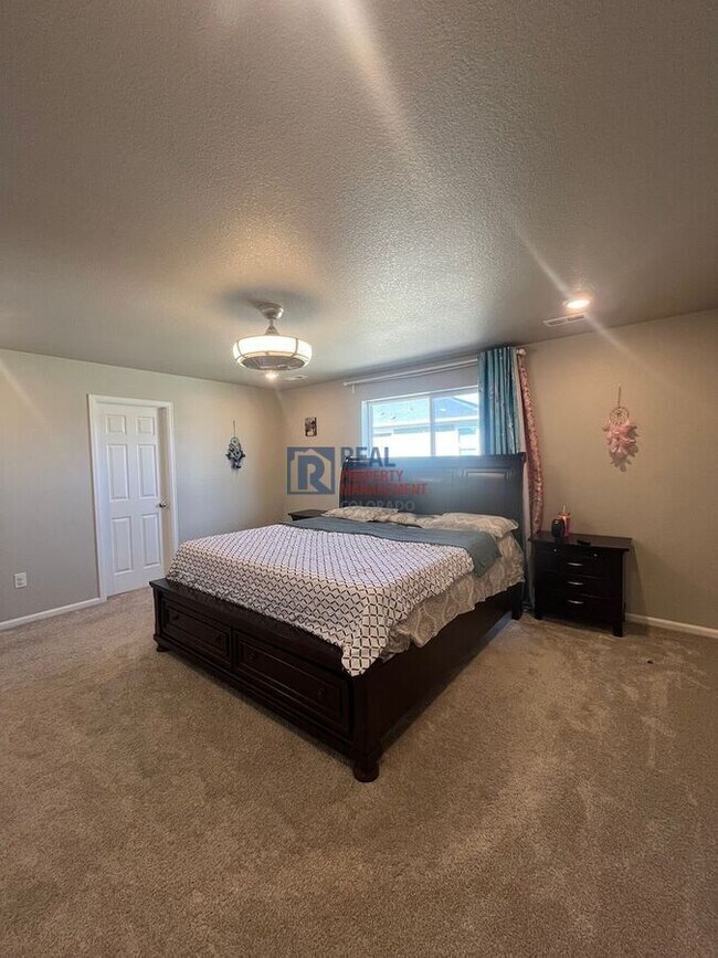 Building Photo - 13621 Crane Ct