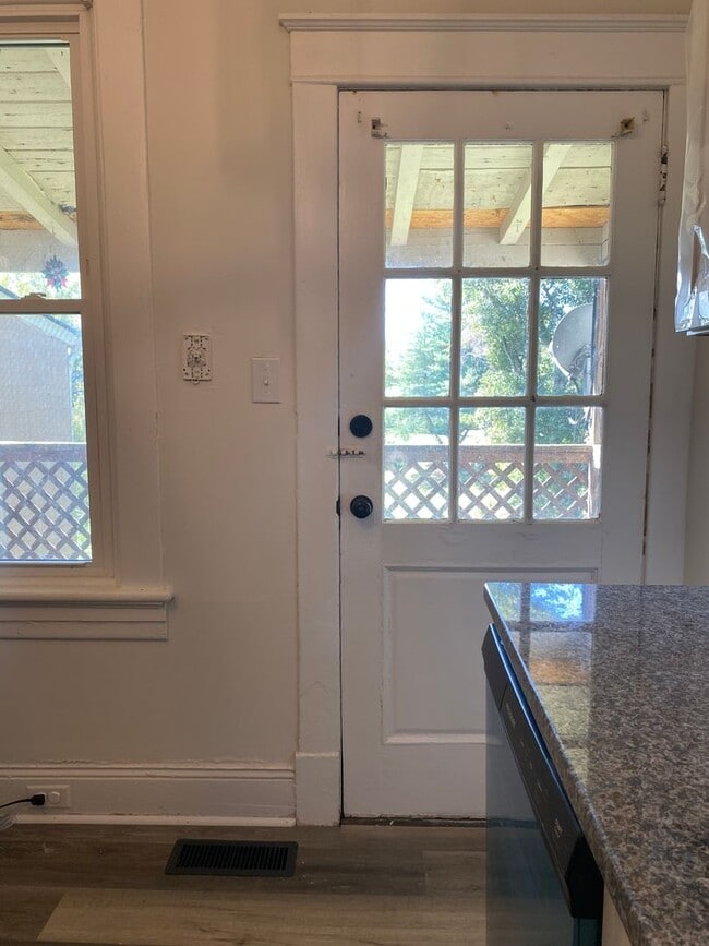 Building Photo - 2419 Terrell Pl