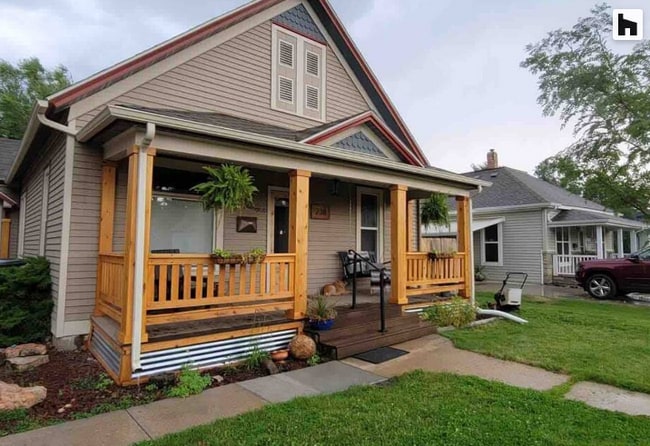 Building Photo - 238 W Burkitt St