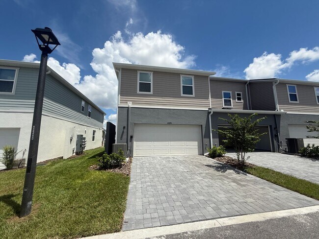 Building Photo - Brand New Townhome in Gardenia Reserve