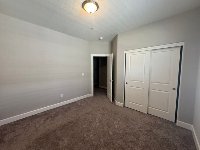 Building Photo - South Reno Condo with Gorgeous Views of Si...