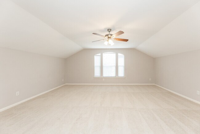 Building Photo - 1006 Vernage Rd