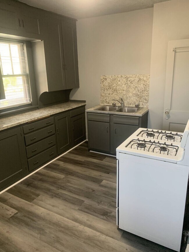 Building Photo - 3146 Mason St