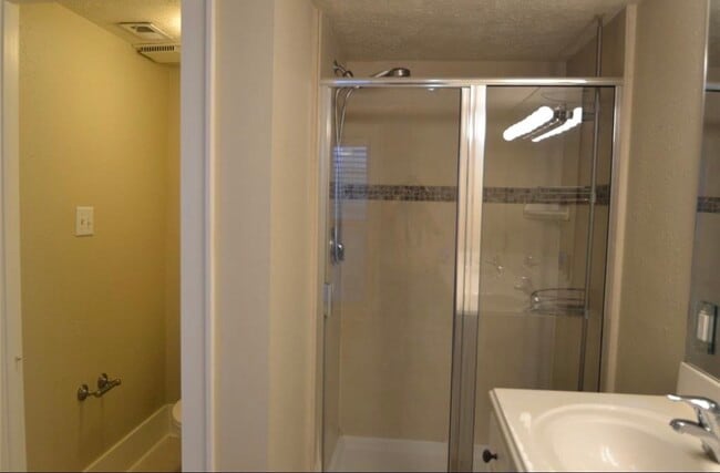 Building Photo - 1507 McDuffie St