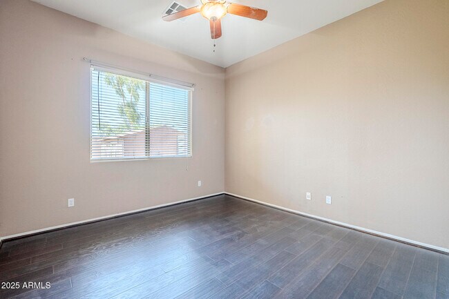 Building Photo - 6922 S Black Hills Way